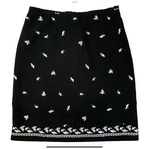 Coldwater Creek Knee Length Skirt Black & White Embroidered Print 
Petite Large